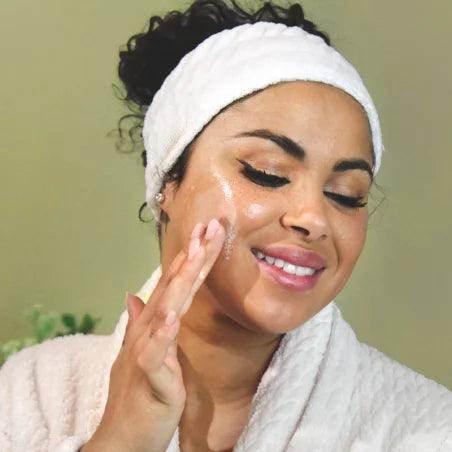 Organic Make up Removing Oil Gel - Honey and Camelia - Image 4